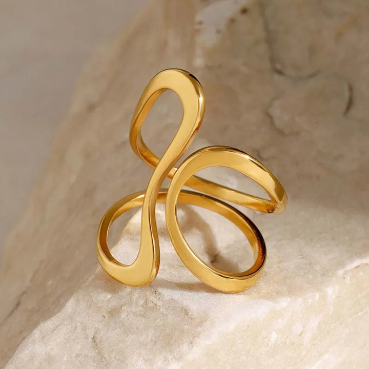 Veyra | Open Line Ring